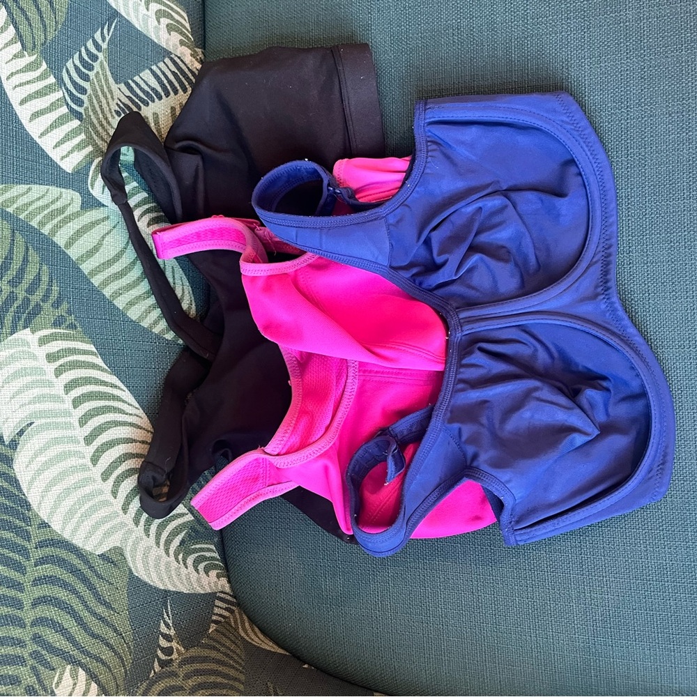 36DD high impact bra bundle